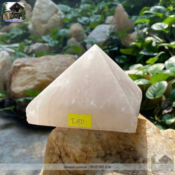 Đá thạch anh kim tự tháp T150 - 960gr