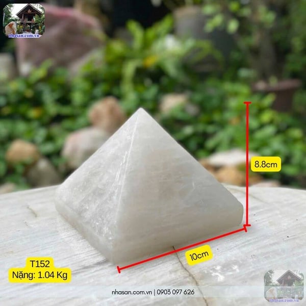 Đá thạch anh kim tự tháp T152 - 1.04kg