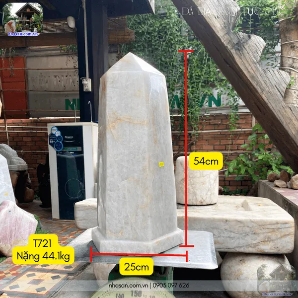 Đá thạch anh lục giác T721, nặng 44.1kg, cao 54cm x ngang 25cm