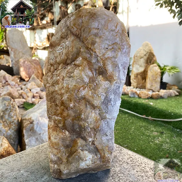 Đá thạch anh hồng thô khối 9kg-K153