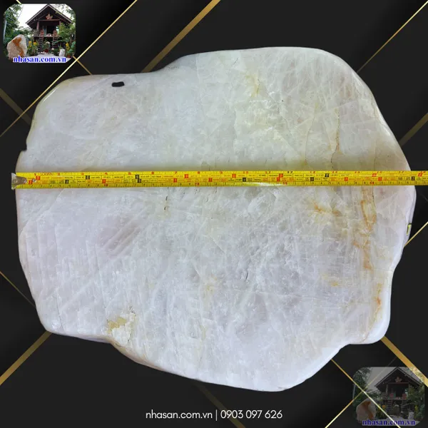 Đá thạch anh ngồi thiền nặng 64kg, dài 45cm x rộng 39cm x cao 12.5cm - BT02 