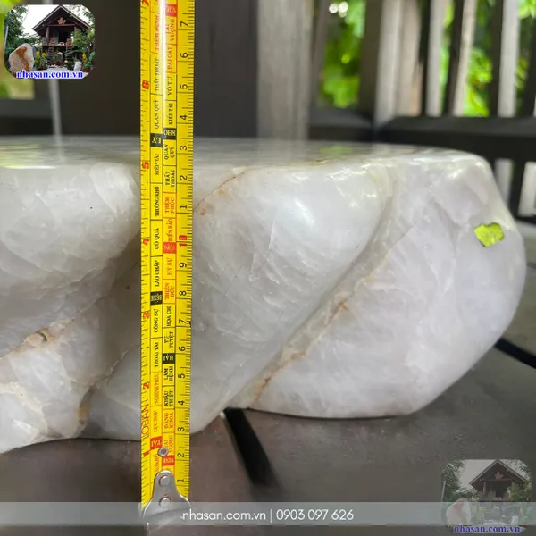 Đá thạch anh ngồi thiền nặng 64kg, dài 45cm x rộng 39cm x cao 12.5cm - BT02 