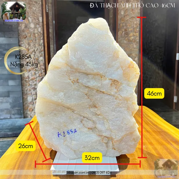 Đá thạch anh thô cao 46cm, ngang 32cm, rộng 26cm, nặng 45kg K285A