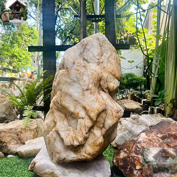 Đá thạch anh thô trấn trạch 52kg, cao 46.5cm x ngang 34cm - K260