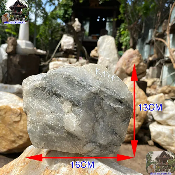 Đá thạch anh tóc đen thô 2.4kg-K171