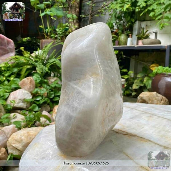 Trụ đá thạch anh trắng 10.2kg - T507