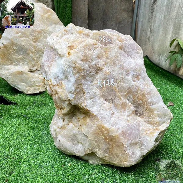Đá thạch anh trắng hồng thô 58kg-K126