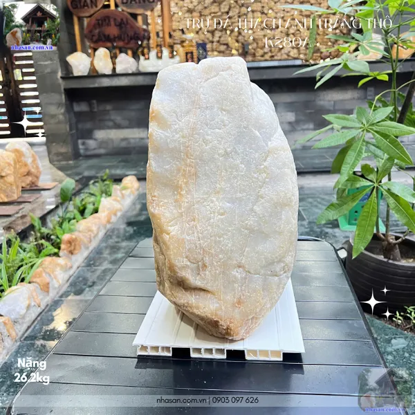 Trụ đá thạch anh trắng thô K280A, nặng 26.2kg, cao 33cm x ngang 32cm x dày 20cm