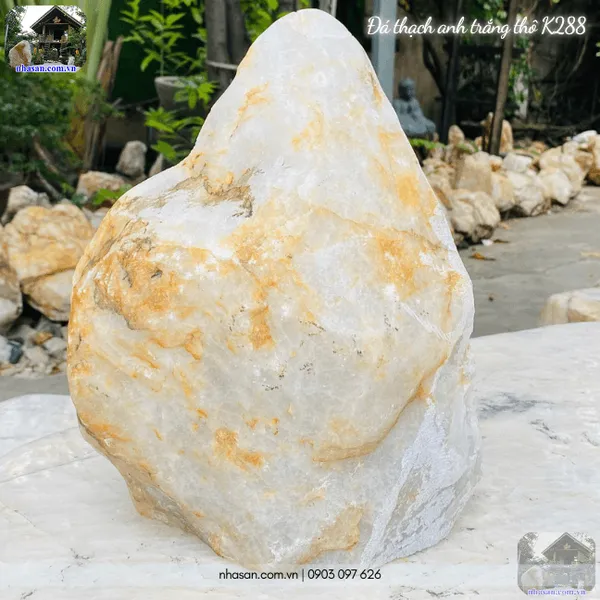 Đá thạch anh trắng thô K288 nặng 7.5kg, cao 28cm x ngang 23cm x dày 8cm