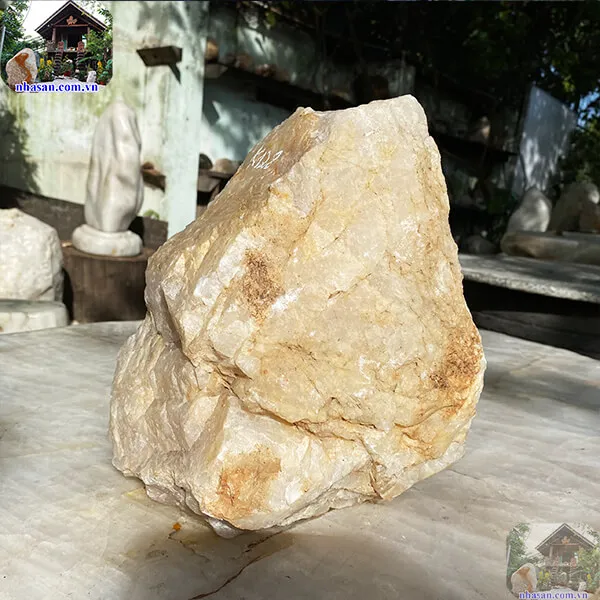 Đá thạch anh hồng tự nhiên 16kg, cao 27cm x ngang 24cm - K128