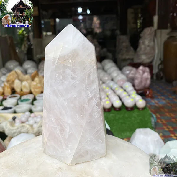 Trụ lục giác thạch anh hồng 1.3kg-T602