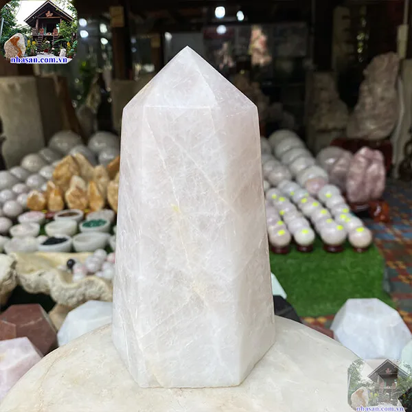 Trụ lục giác thạch anh hồng 1.9kg-T606