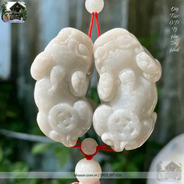 Dây treo ô tô tỳ hưu song hành bằng ngọc bích tự nhiên