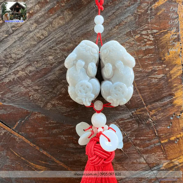 Dây treo ô tô tỳ hưu song hành bằng ngọc bích tự nhiên