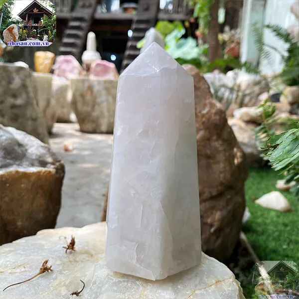Trụ lục giác thạch anh hồng 1.08kg-T600