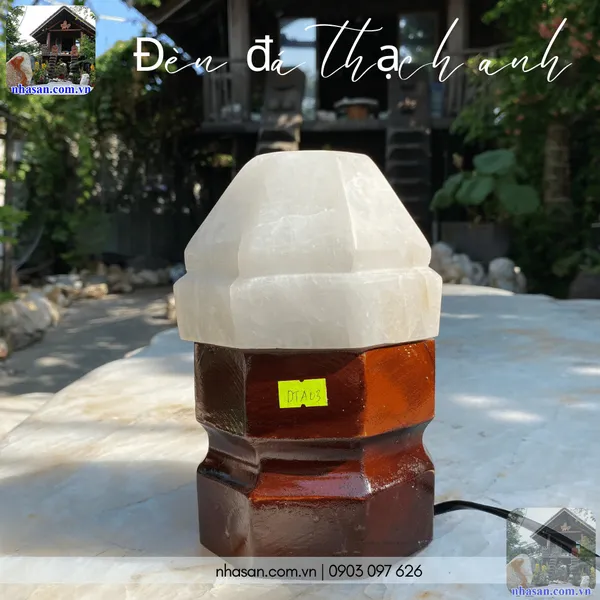 Đèn đá thạch anh DTA03 nặng 2,66kg, kích thước cao 20cm x ngang 12cm