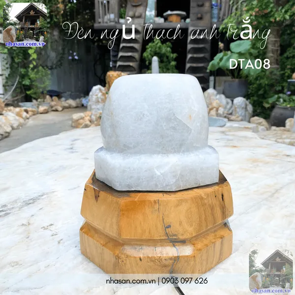 Đèn ngủ thạch anh trắng DTA08 nặng 8,2kg, kích thước: cao 23cm x ngang 20cm