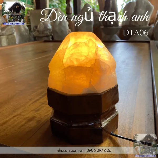 Đèn ngủ thạch anh DTA06 nặng 2,74kg, kích thước cao 19,5cm x ngang 13,5cm