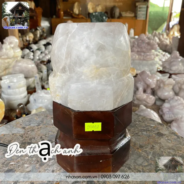 Đèn thạch anh DTA02 nặng 2.84kg, kích thước cao 21.5cm x ngang 11.5cm