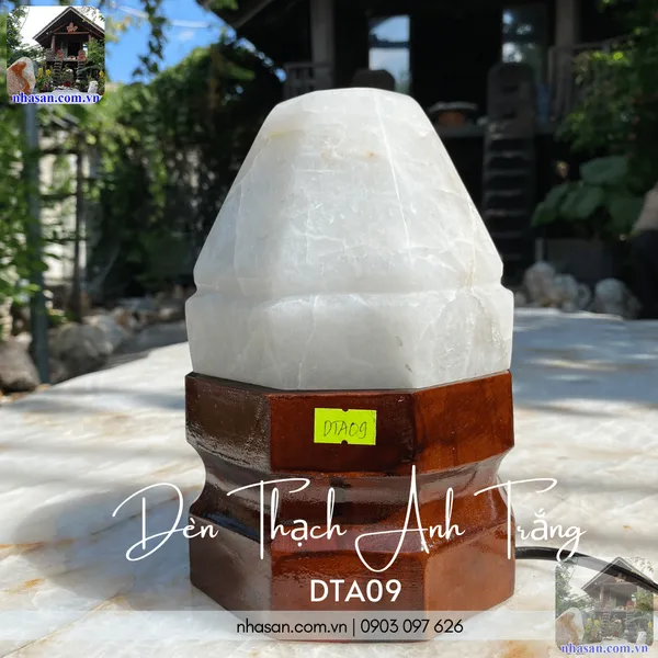 Đèn thạch anh trắng DTA09 nặng 3,25kg, kích thước: cao 20cm x ngang 13cm