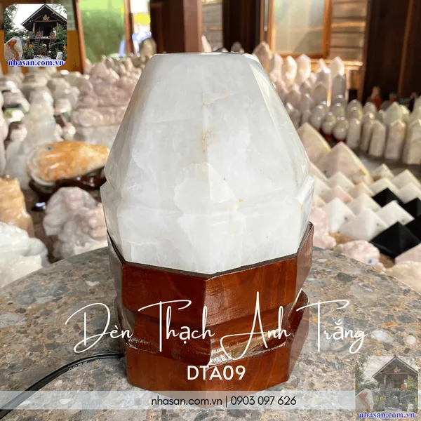 Đèn thạch anh trắng DTA09 nặng 3,25kg, kích thước: cao 20cm x ngang 13cm