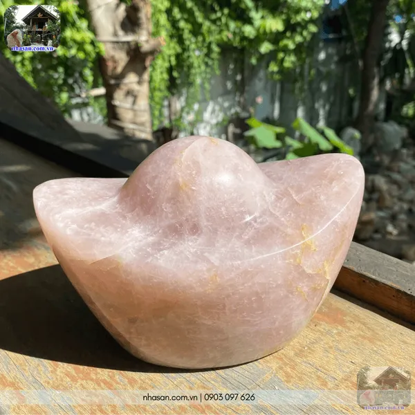Đĩnh vàng đá thạch anh biểu tượng của sự giàu sang, phú quý
