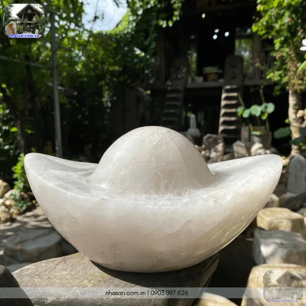 Đĩnh vàng đá thạch anh biểu tượng của sự giàu sang, phú quý