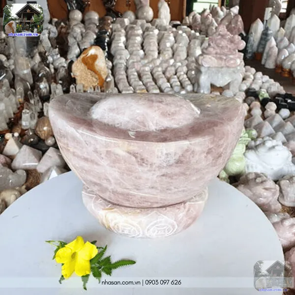 Đĩnh vàng đá thạch anh biểu tượng của sự giàu sang, phú quý