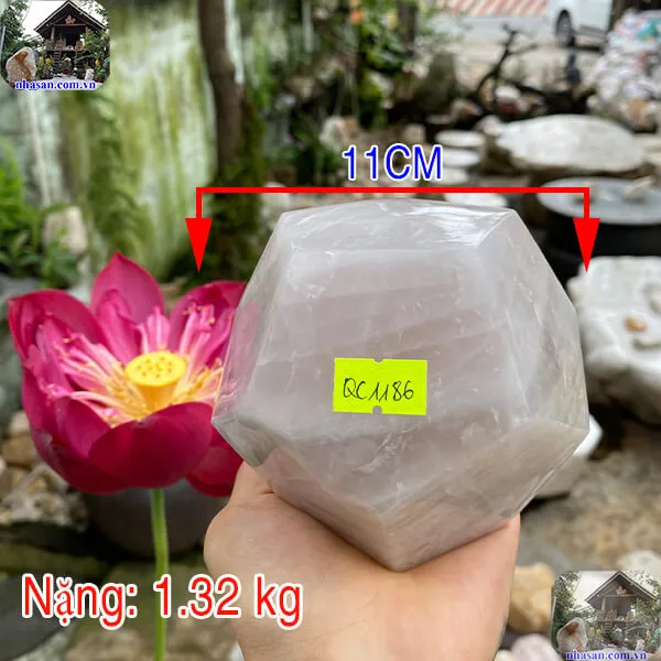 Giải mã sức mạnh của đá thạch anh hồng 12 mặt