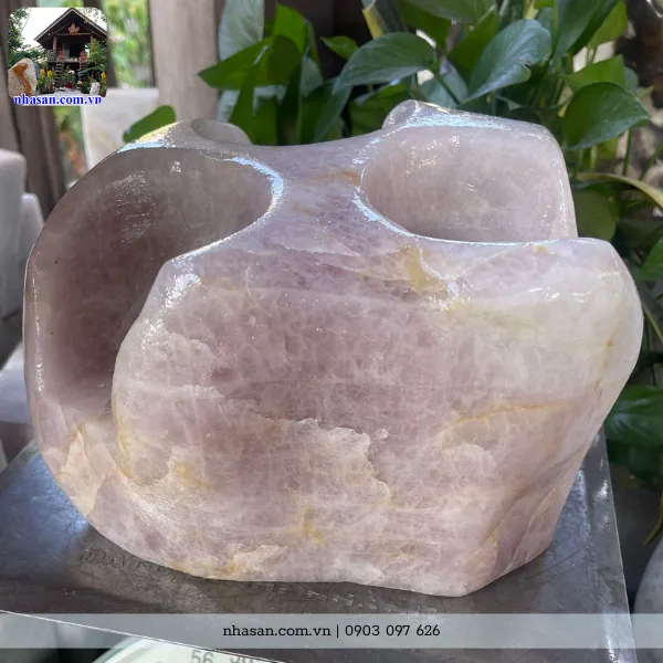Kệ để rượu thạch anh hồng KR06 nặng 9.8kg, kích thước: cao 13cm x ngang 22cm x dày 20cm