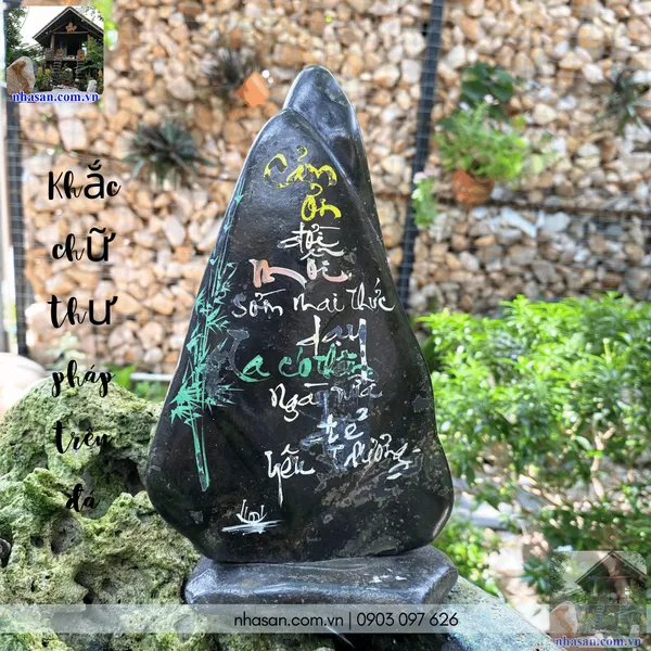 Khắc chữ thư pháp trên đá DKC01 nặng 1,26kg, kích thước: cao 21cm x ngang 12,5cm