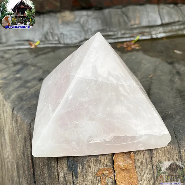 Tháp đá thạch anh - Giải tỏa căng thẳng, thư giãn tinh thần