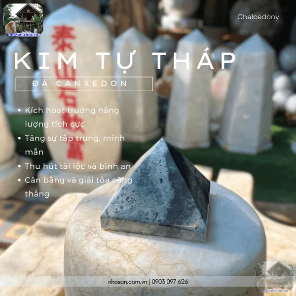 Kim tự tháp đá canxedon T742 nặng 1.1kg, cao 8.5cm x ngang 10cm