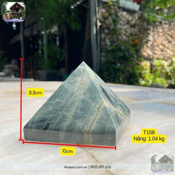 Kim tự tháp phong thủy đá canxedon T158 - 1.04kg