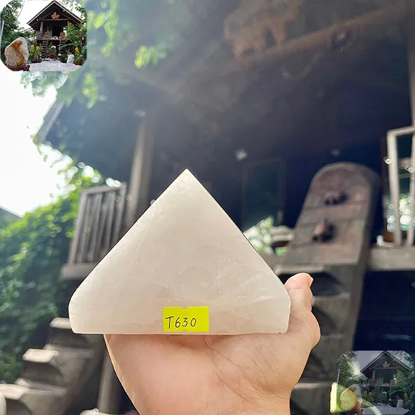 Kim tự tháp đá thạch anh trắng 1.1kg, cao 8cm x ngang 10.2cm - T630