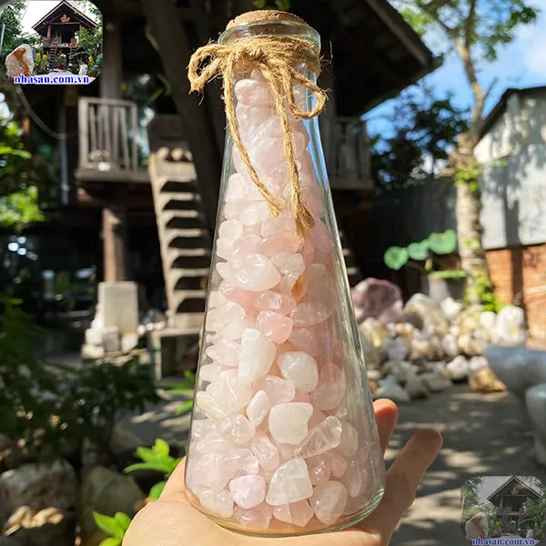 Lọ đá thạch anh vụn hồng - Lọ đá của tình yêu và hạnh phúc