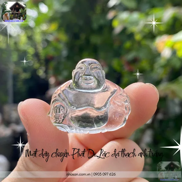 Mặt dây chuyền phật di lặc đá thạch anh trắng - biểu tượng phúc khí và tường hòa