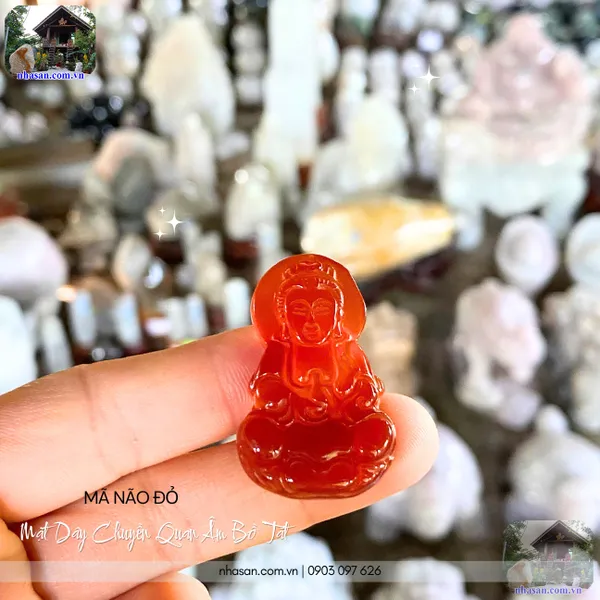 Mặt dây chuyền Quan Âm Bồ Tát mã não đỏ nặng 9gr, cao 3.8cm x ngang 2.4cm - MP24