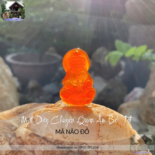 Mặt dây chuyền Quan Âm Bồ Tát mã não đỏ nặng 9gr, cao 3.8cm x ngang 2.4cm - MP24