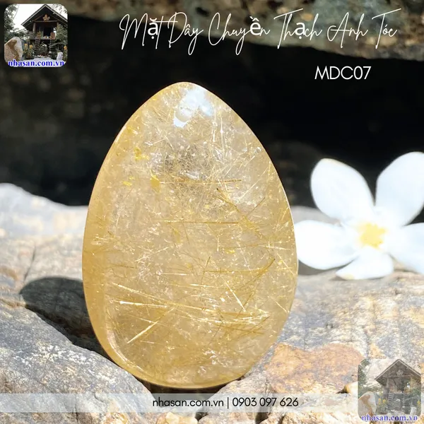 Mặt dây chuyền thạch anh tóc vàng nặng 11gr, cao 3.7cm x ngang 2.3cm - MDC07