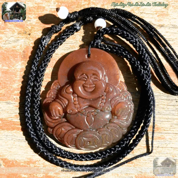 Mặt dây Phật Di Lặc đá chalcedony nặng 22gr, cao 4.7cm x ngang 4.2cm - MP33 