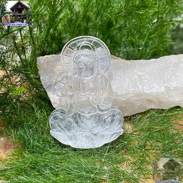 Mặt phật bà quan âm đá thạch anh trắng 20g - biểu tượng của phúc lành, gia đạo thanh tịnh