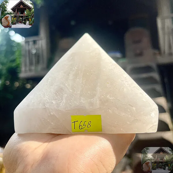 Kim tự tháp thạch anh trắng 1.08kg, cao 8cm x ngang 10cm - T658