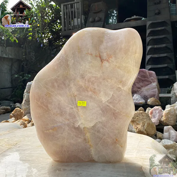 Trụ đá thạch anh năng lượng cao nặng 19.5kg, cao 33cm x ngang 26.5cm x dày 12cm - T699