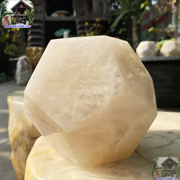 Đá thạch anh 12 mặt 16cm-4.79kg - QC995