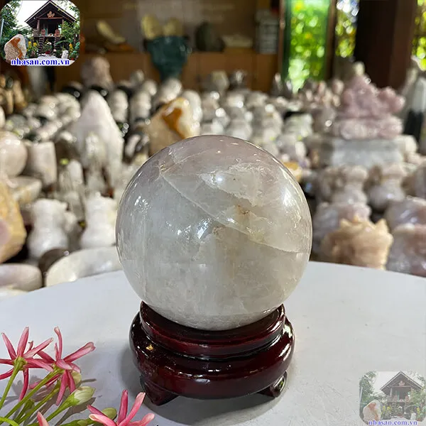 Quả cầu thạch anh hồng 8.6cm-0.84kg-QC1020