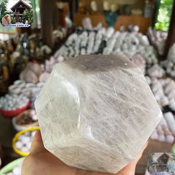 Quả cầu thạch anh trắng 12 mặt - Năng lượng dồi dào, xua đuổi tà khí