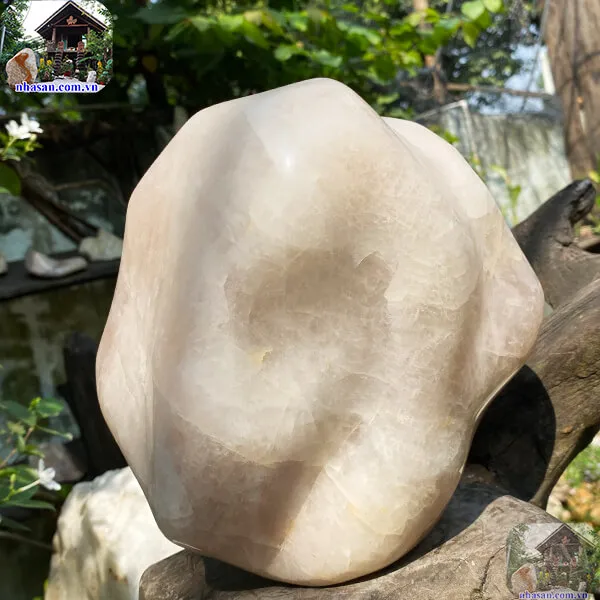 Trụ thạch anh hồng 8kg, cao 21cm x ngang 20cm x dày 12cm - T695