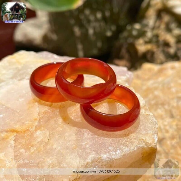 Nhẫn đá mã não đỏ - Bí quyết tăng tài lộc, may mắn thịnh vượng