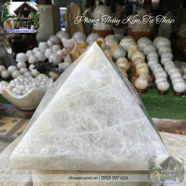Đá phong thủy kim tự tháp nặng 7.8kg, cao 16cm x ngang 20.5cm - T715 